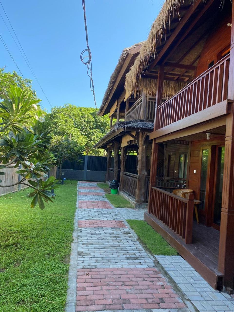 Q'Pelagos Sunset Bungalow Quần đảo Gili Ngoại thất bức ảnh